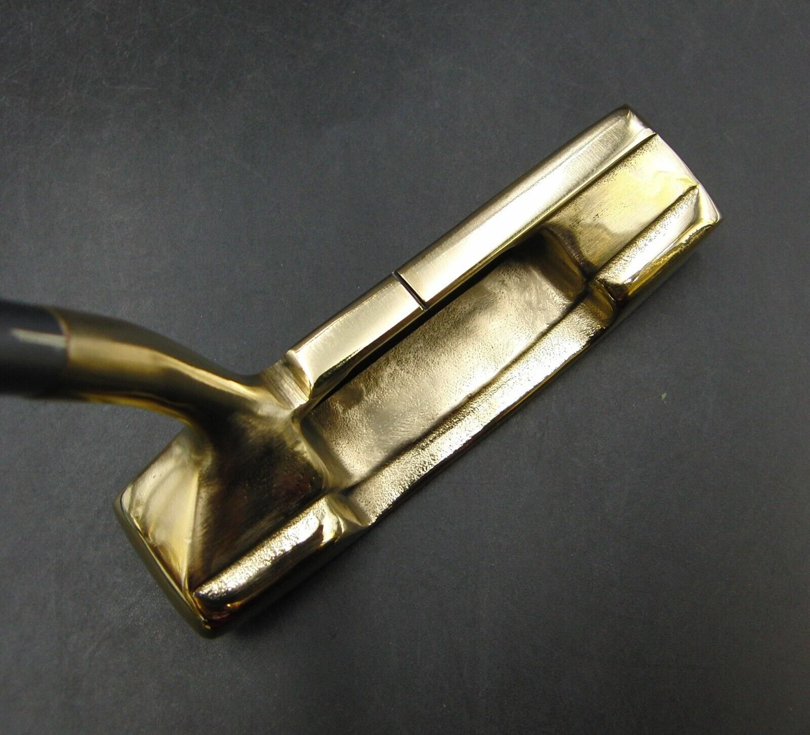 Refurbished Daiwa GC DP-5562 Putter 86.5cm Playing Length Steel Shaft Daiwa Grip 2 Refurbished Daiwa GC DP-5562 Putter 86.5cm Playing Length Steel Shaft Daiwa Grip - Image 2