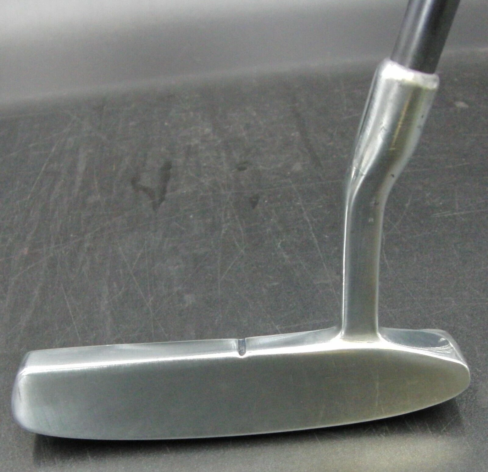 Mizuno Efil For Stylish Golf Putter Graphite Shaft 86cm Long Black Grip 3 Mizuno Efil For Stylish Golf Putter Graphite Shaft 86cm Long Black Grip - Image 3