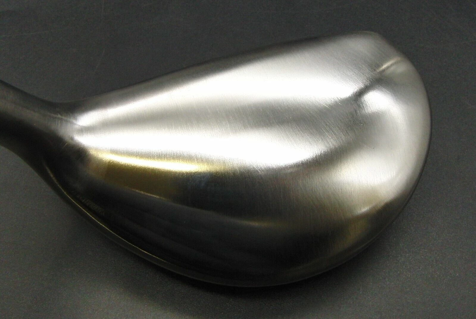 Tobunda U-7 Tungsten Weight 22° Hybrid Regular Graphite Shaft G/Pride Grip & H/C 4 Tobunda U-7 Tungsten Weight 22° Hybrid Regular Graphite Shaft G/Pride Grip & H/C - Image 4