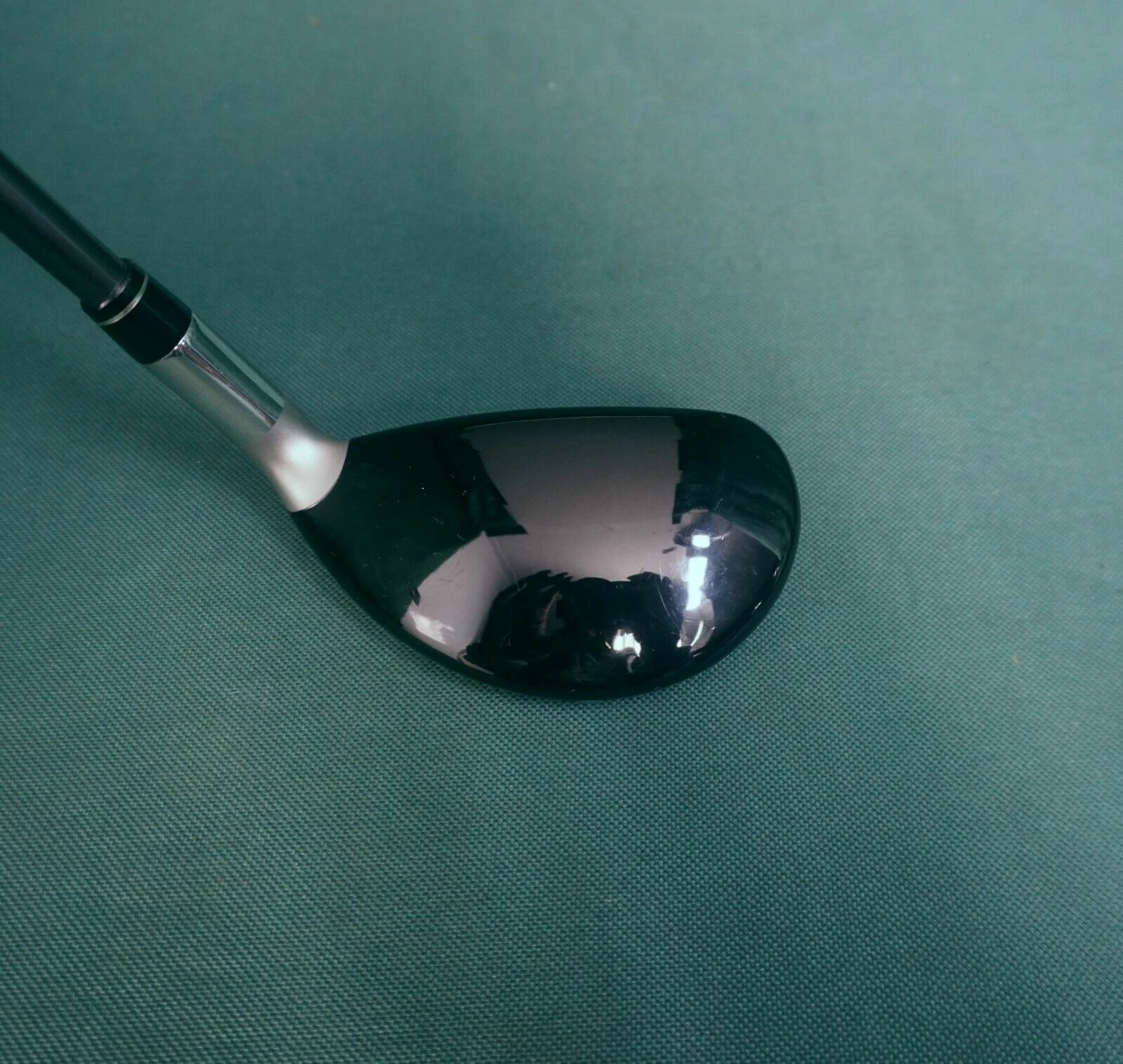 Callaway Legacy 24° 4 Hybrid Regular Graphite Shaft Callaway Grip 3 Callaway Legacy 24° 4 Hybrid Regular Graphite Shaft Callaway Grip - Image 3