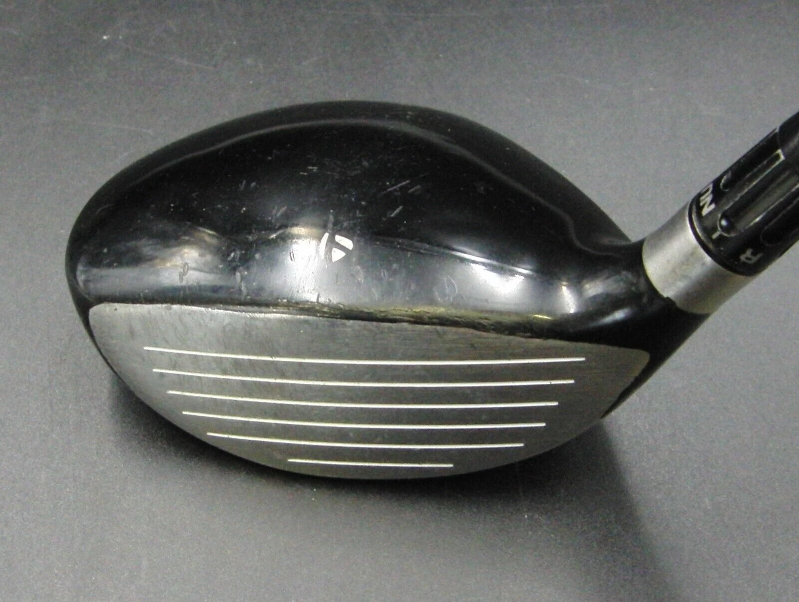 Taylormade R9 19° 5 Wood Senior Graphite Shaft Taylormade Grip 2 Taylormade R9 19° 5 Wood Senior Graphite Shaft Taylormade Grip - Image 2