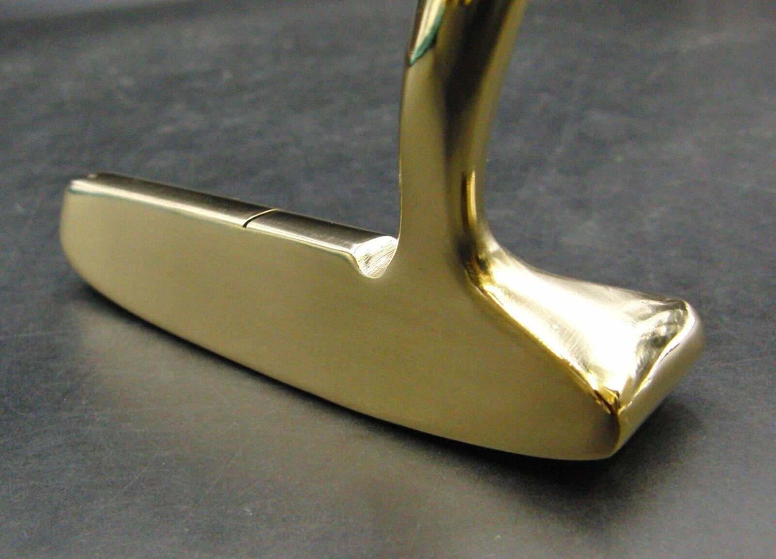 Refurbished Daiwa GC DP-5562 Putter 86.5cm Playing Length Steel Shaft Daiwa Grip 3 Refurbished Daiwa GC DP-5562 Putter 86.5cm Playing Length Steel Shaft Daiwa Grip - Image 3