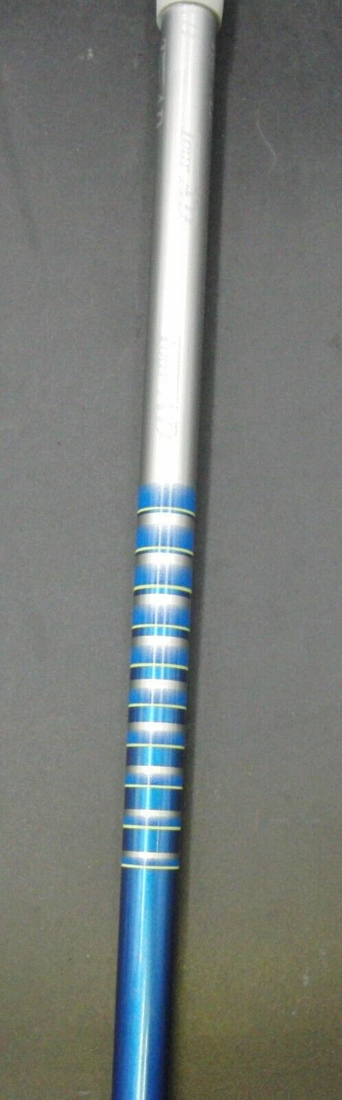 Srixon Z725 9.5° Driver Regular Graphite Shaft 4 Srixon Z725 9.5° Driver Regular Graphite Shaft - Image 4