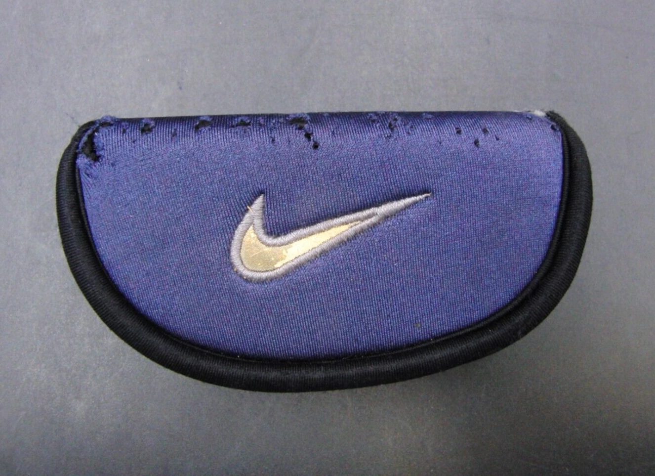 Nike BC.002 Putter Steel Shaft Playing Length 86.5cm Nike Grip + Head Cover 5 Nike BC.002 Putter Steel Shaft Playing Length 86.5cm Nike Grip + Head Cover - Image 5